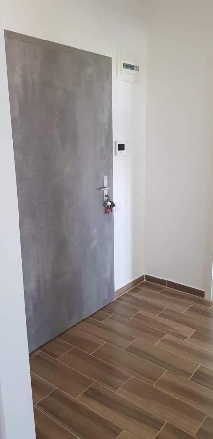 Apartament Modern Ioan Popasu Appartamento Braşov Esterno foto