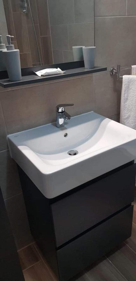 Apartament Modern Ioan Popasu Appartamento Braşov Esterno foto