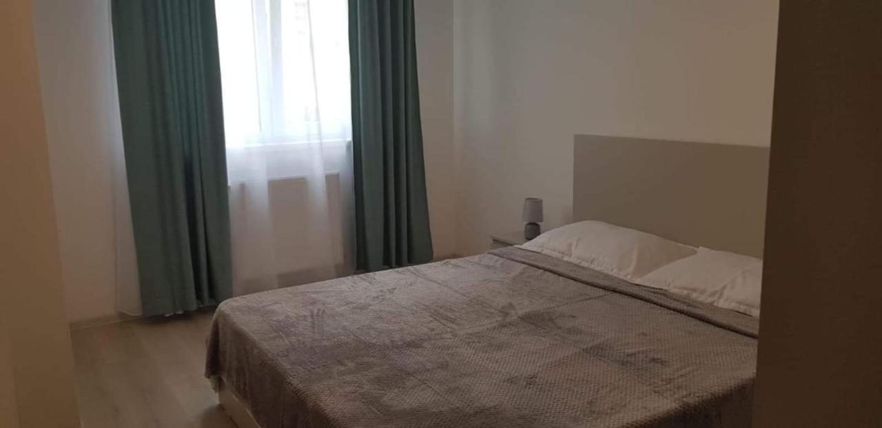 Apartament Modern Ioan Popasu Appartamento Braşov Esterno foto